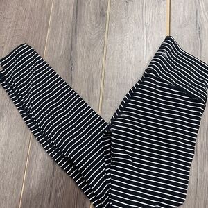 Wunder Under Striped High Rise 28”
